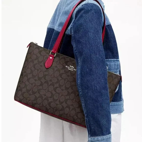 NWT💃Coach Gallery Tote in Signature Canvas & Leather Purse - Picture 6 of 9